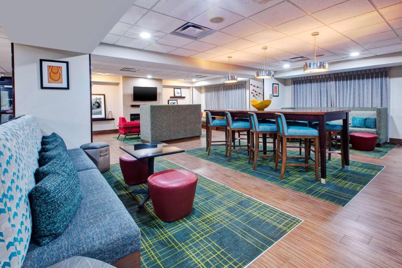 Hampton Inn Clarion Exterior photo